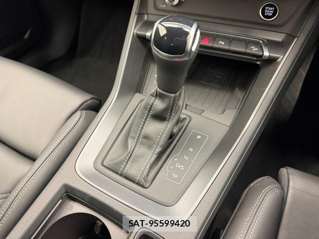 Audi Q3 2024-08 6813805-11