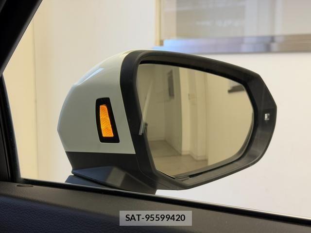 Audi Q3 2024-08 6813805-13