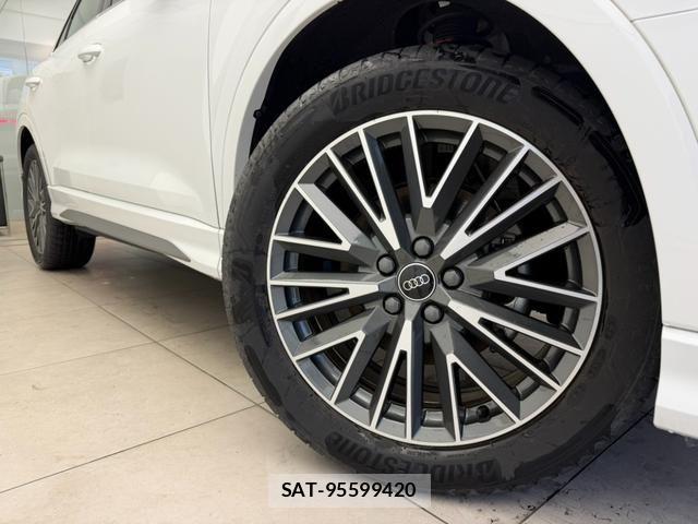 Audi Q3 2024-08 6813805-16