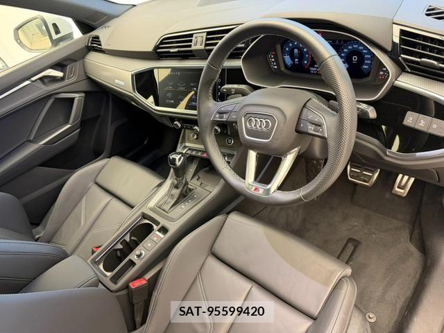 Audi Q3 2024-08 6813805-1
