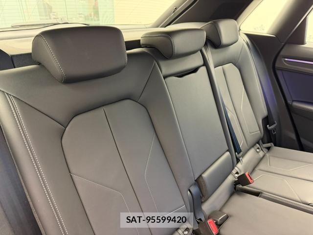 Audi Q3 2024-08 6813805-4