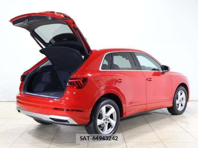 Audi Q3 2021-07 6813812-12