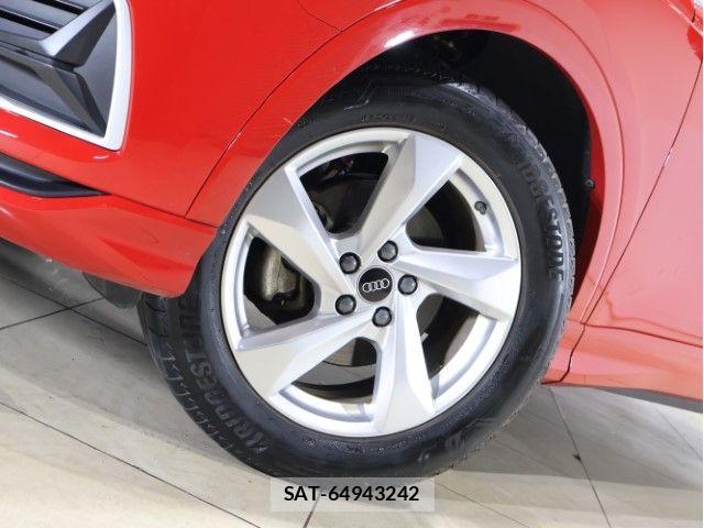 Audi Q3 2021-07 6813812-7