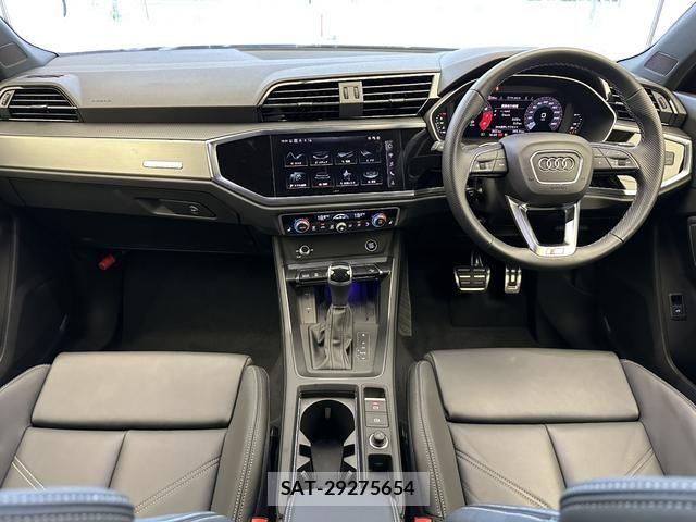 Audi Q3 2024-08 6813804-10