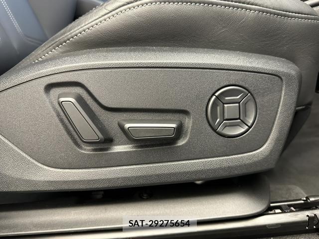 Audi Q3 2024-08 6813804-8