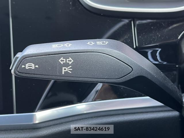 Audi Q3 2021-06 6902286-6