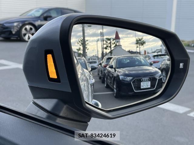 Audi Q3 2021-06 6902286-7