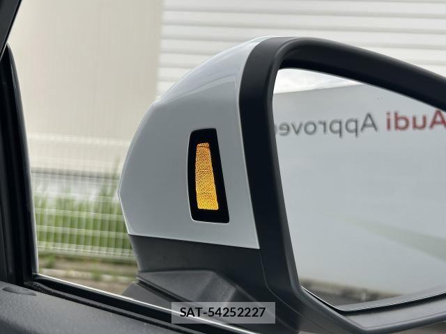 Audi Q3 2024-12 7325749-10