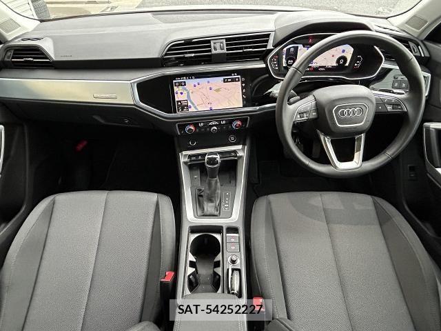 Audi Q3 2024-12 7325749-1