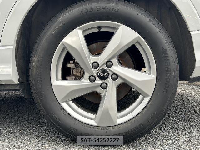 Audi Q3 2024-12 7325749-26