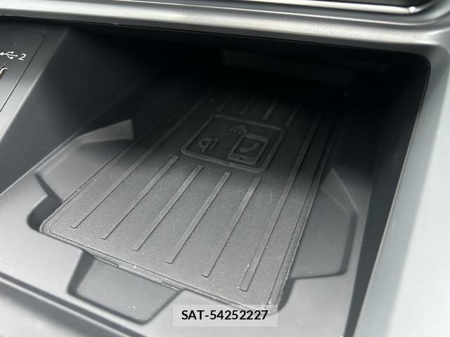 Audi Q3 2024-12 7325749-6