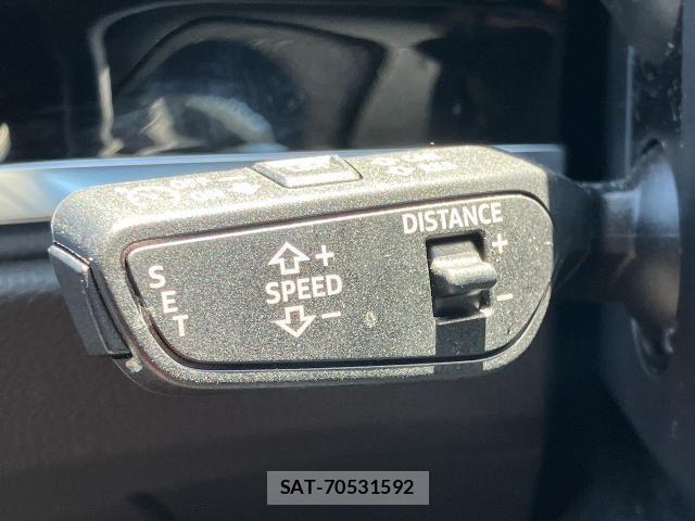 Audi Q3 2024-12 7325752-9
