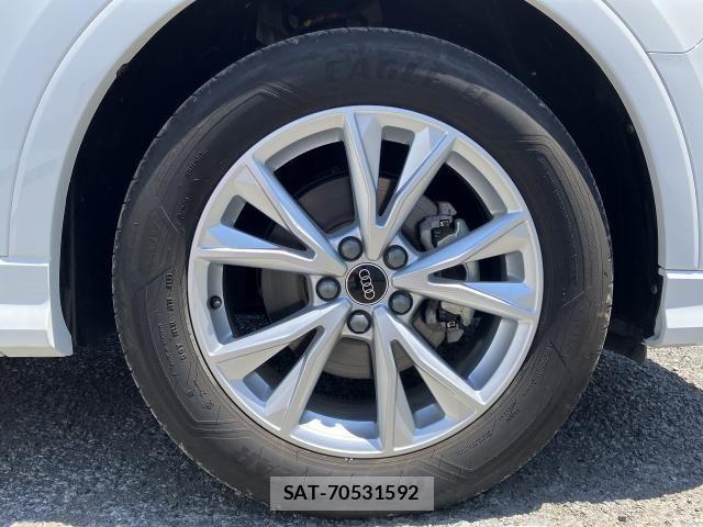 Audi Q3 2024-12 7325752-12