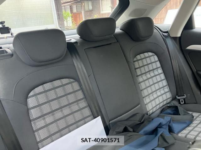Audi Q3 2015-09 7325763-12