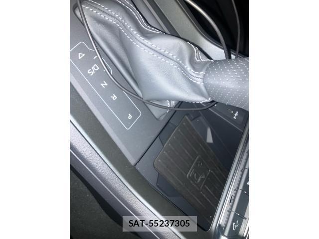 Audi Q3 2025-04 7391400-14