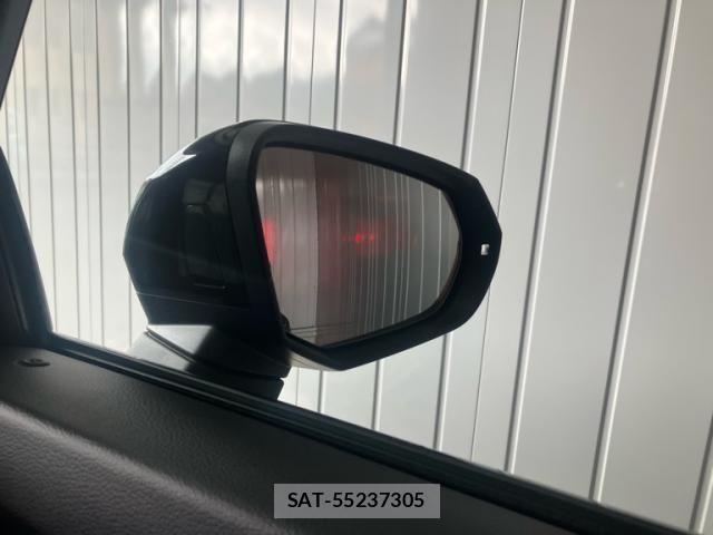 Audi Q3 2025-04 7391400-21
