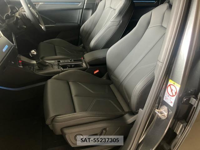 Audi Q3 2025-04 7391400-6