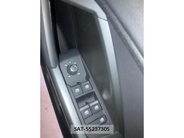 Audi Q3 2025-04 7391400-8