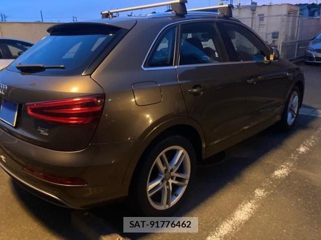 Audi Q3 2013-08 7508134-4