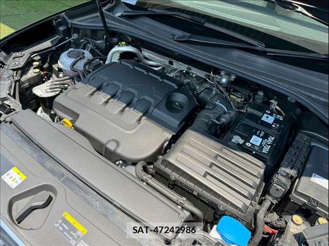Audi Q3 2021-05 7499607-11