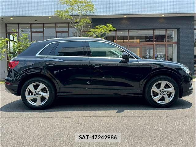 Audi Q3 2021-05 7499607-14