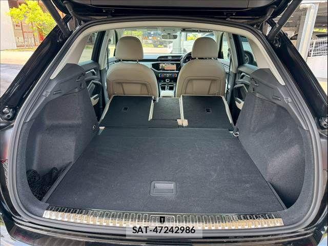 Audi Q3 2021-05 7499607-17