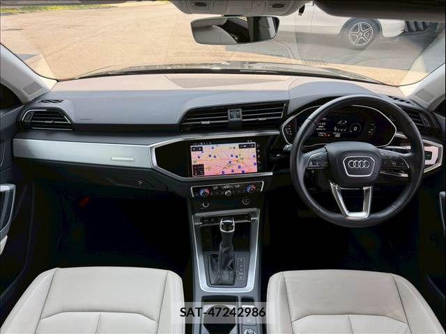 Audi Q3 2021-05 7499607-2