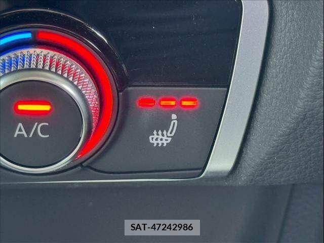 Audi Q3 2021-05 7499607-8