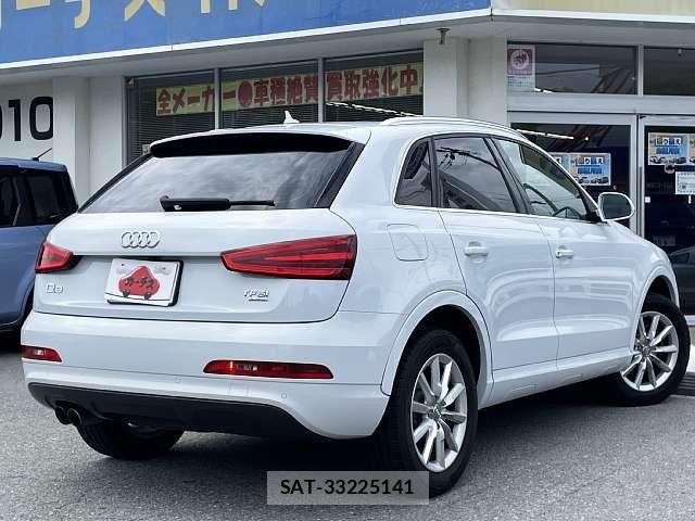 Audi Q3 2015-02 7615077-2