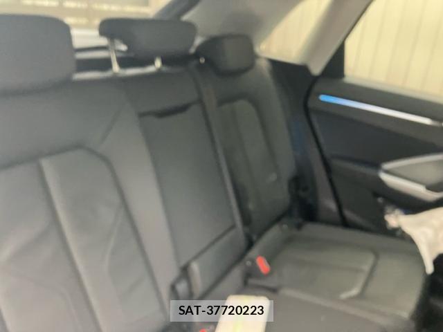 Audi Q3 2023-08 7720971-11