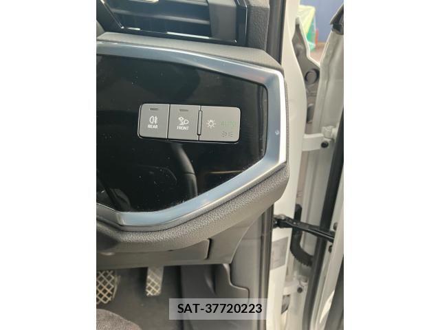 Audi Q3 2023-08 7720971-13