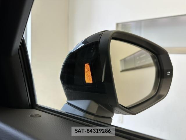 Audi Q3 2025-10 7720970-9