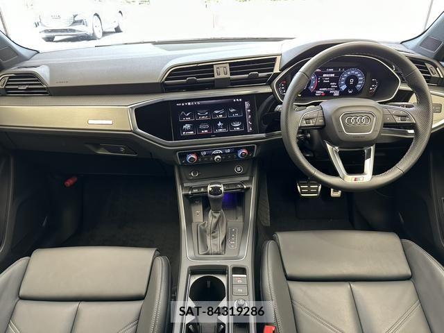 Audi Q3 2025-10 7720970-10