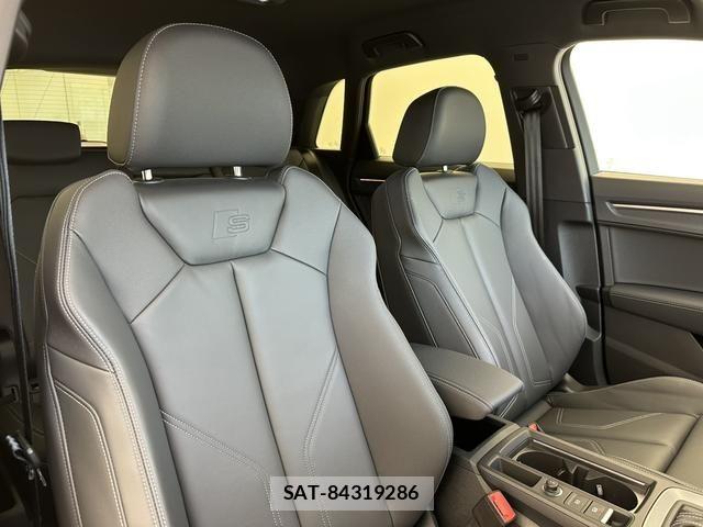 Audi Q3 2025-10 7720970-3