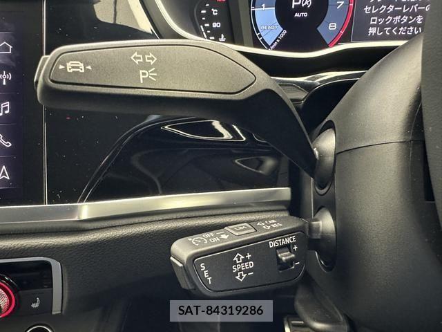 Audi Q3 2025-10 7720970-7