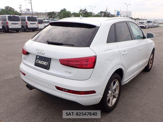 Audi Q3 2015-11 7720968-9