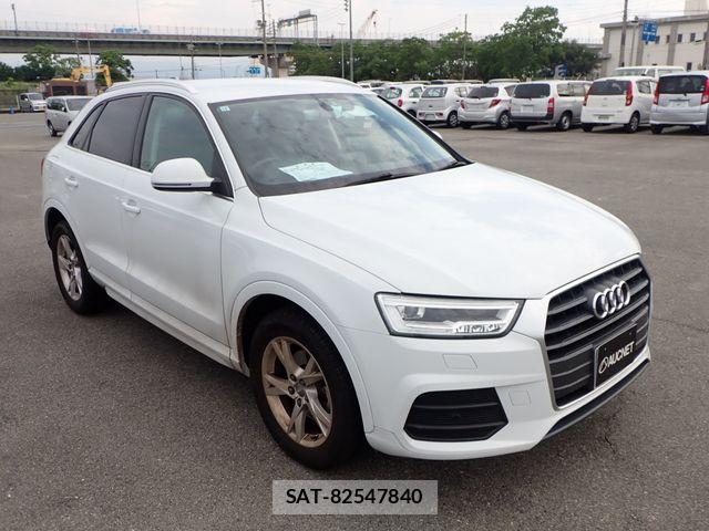 Audi Q3 2015-11 7720968-3