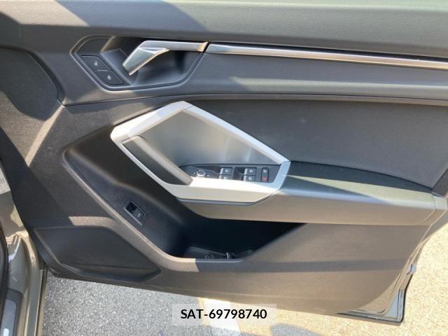 Audi Q3 2024-04 7720973-10