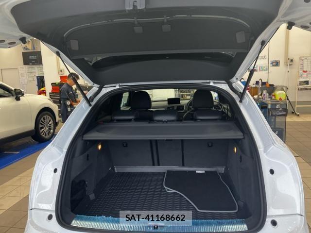 Audi Q3 2012-11 7875355-13
