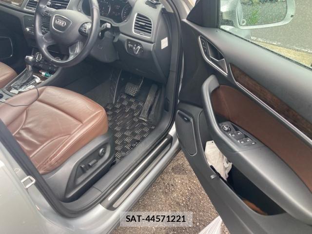 Audi Q3 2012-09 7875357-13