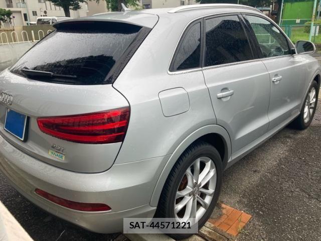 Audi Q3 2012-09 7875357-2
