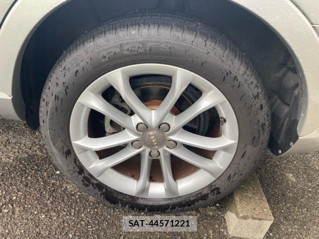 Audi Q3 2012-09 7875357-6