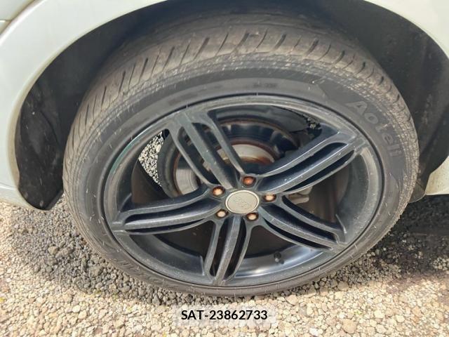 Audi Q3 2013-10 7875356-9