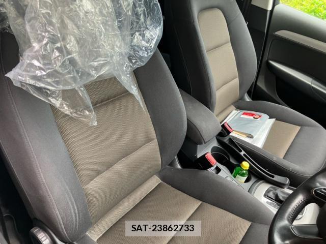 Audi Q3 2013-10 7875356-12