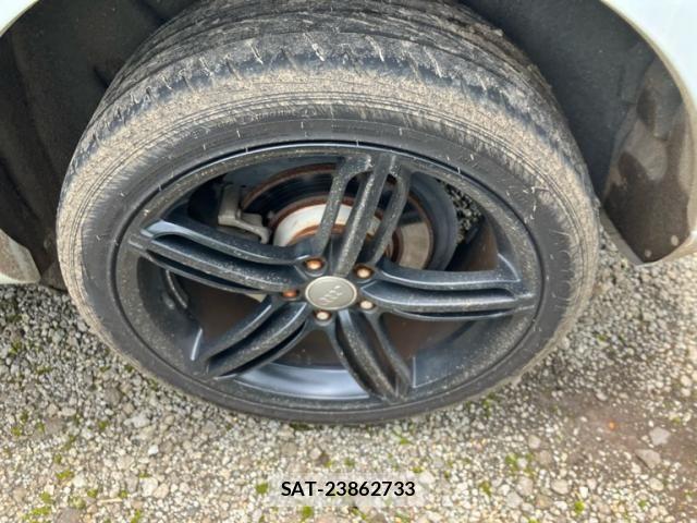 Audi Q3 2013-10 7875356-6