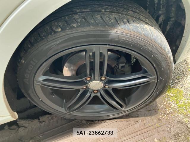 Audi Q3 2013-10 7875356-8