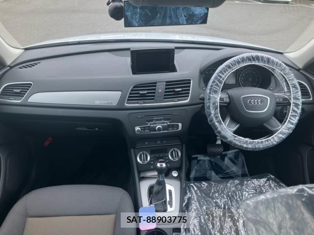 Audi Q3 2012-05 7875358-17