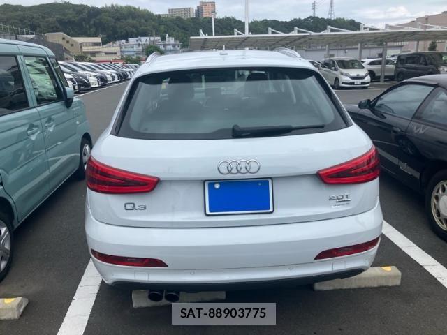 Audi Q3 2012-05 7875358-4