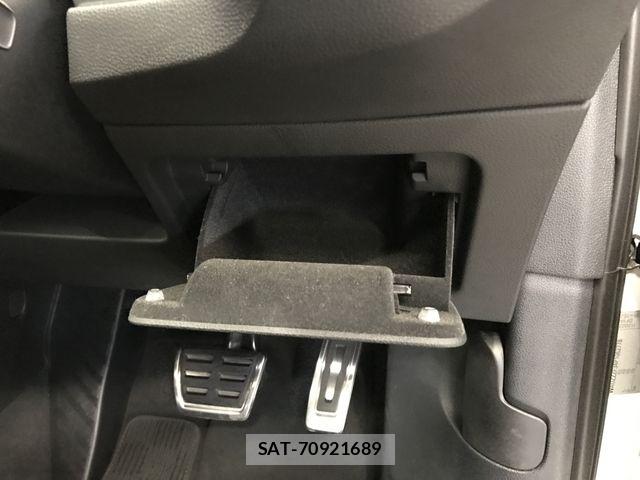 Audi Q3 2023-03 7960325-14