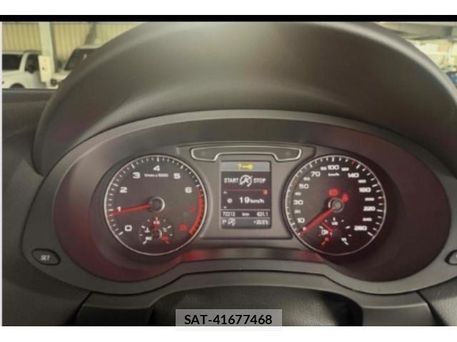 Audi Q3 2013-07 7978557-12